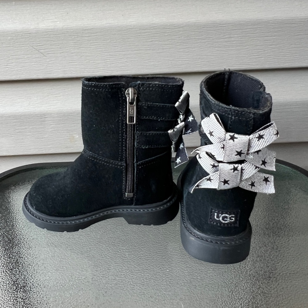 Kids Toddler UGG 1115833T Black Silver Bow Boots  Toddlers Sz 6
